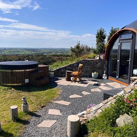 ניוארי Hilltop Hideaway - Secluded Pod With Private Hot Tub מראה חיצוני תמונה